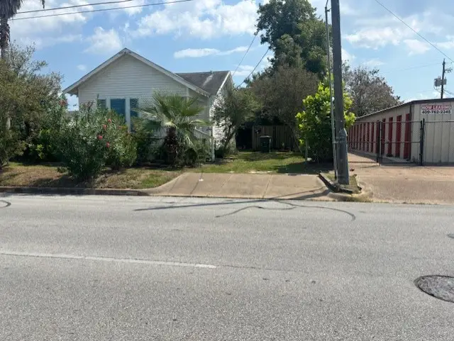 4413 Bernardo De Galvez, Galveston, TX 77550 - Image #2