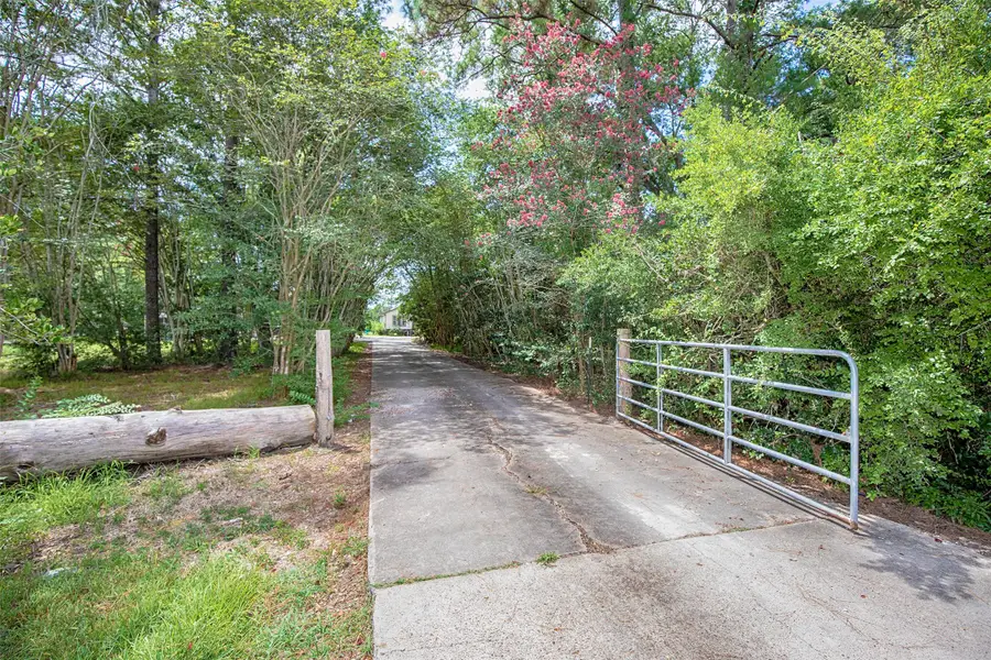 6203 Wickwillow Lane, Alvin, TX 77511 - Image #2