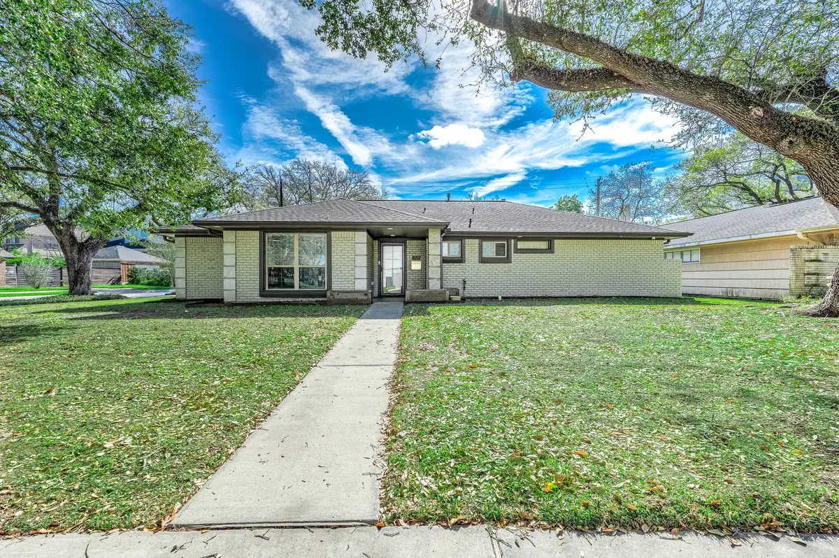 8703 Manhattan Drive, Houston, TX 77096 - #1