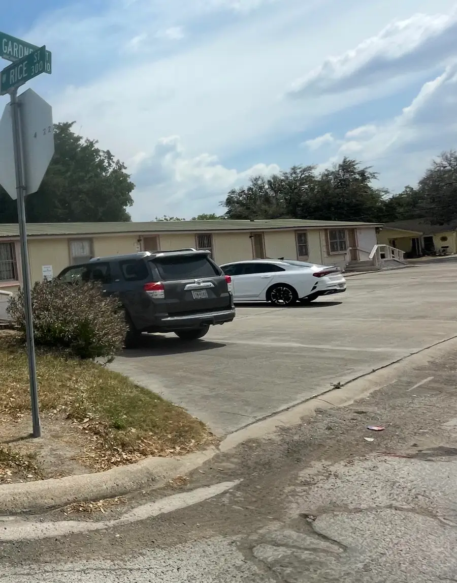 107 S Gardner Street, Falfurrias, TX 78355 - #3