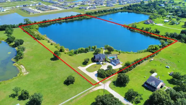 3237 Avenue G 1/2, Santa Fe, TX 77510