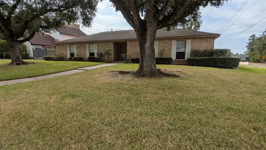 2902 Robinson Road, Missouri City, TX 77459 - Image #2