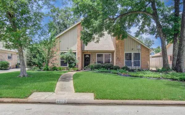6602 Castle Lane Drive, Houston, TX 77066
