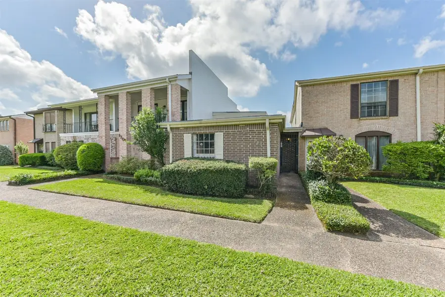 1307 Town Circle #4, Baytown, TX 77520 - #2