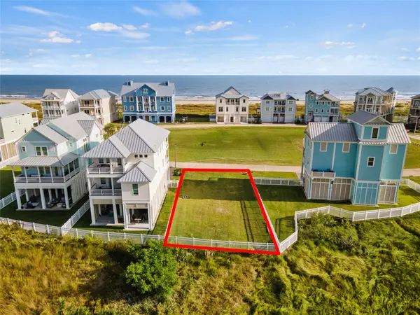 36 Grand Beach Boulevard, Galveston, TX 77550