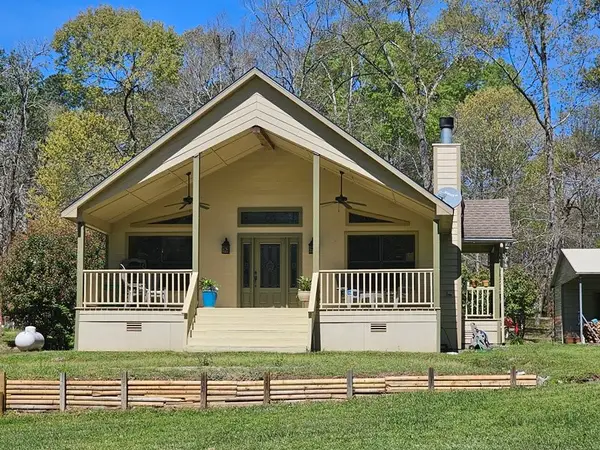 115 Lake Crest Drive, Etoile, TX 75944