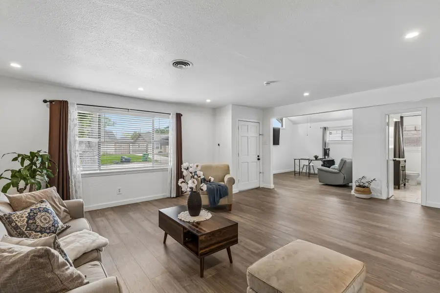 5811 Birchmont Drive, Houston, TX 77092 - #3