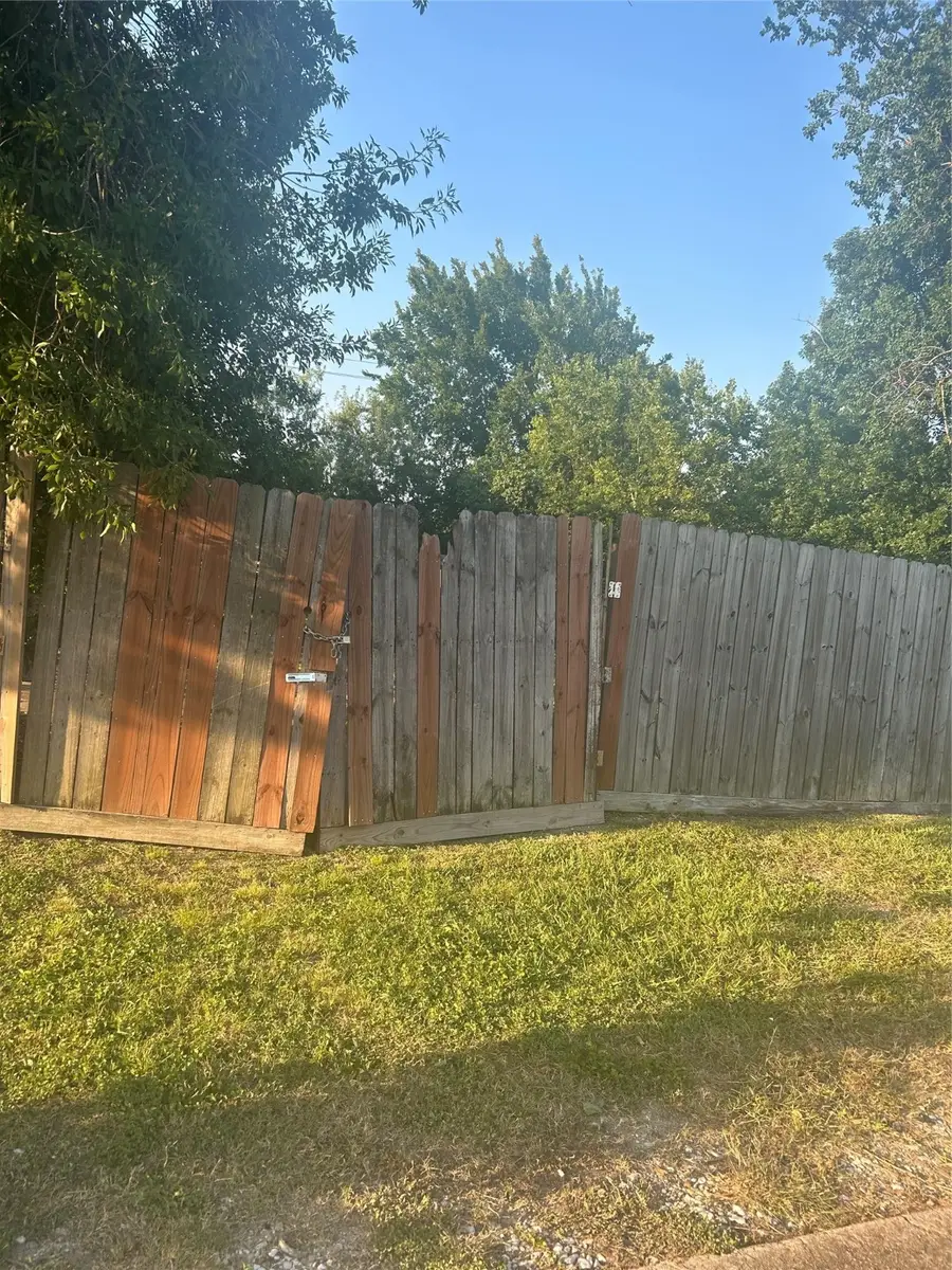 2503 Harris Avenue, Pasadena, TX 77506 - Image #2