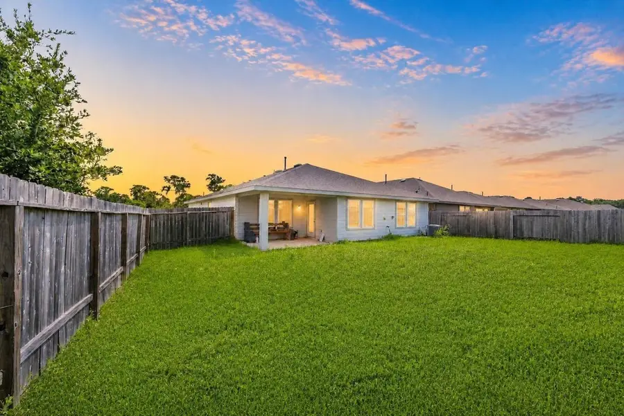 1702 Plantation Place, Baytown, TX 77523 - #3