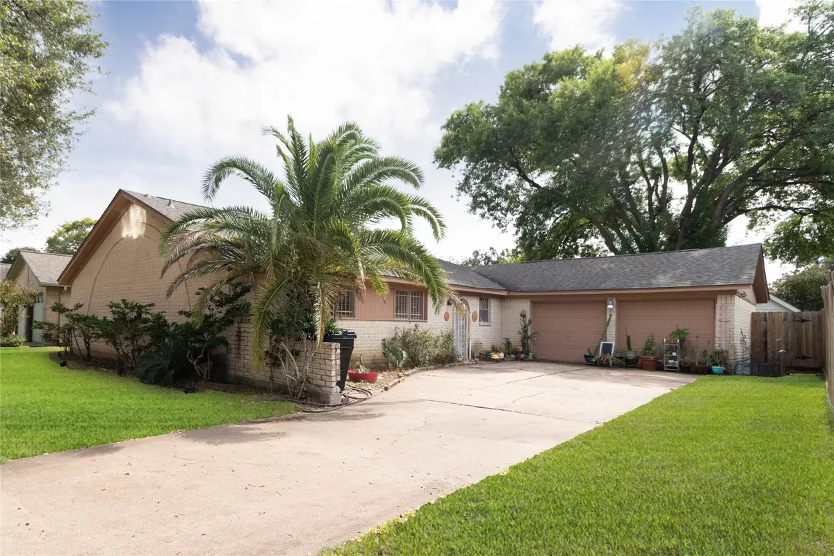 9211 Benning Drive, Houston, TX 77031 - Image #1