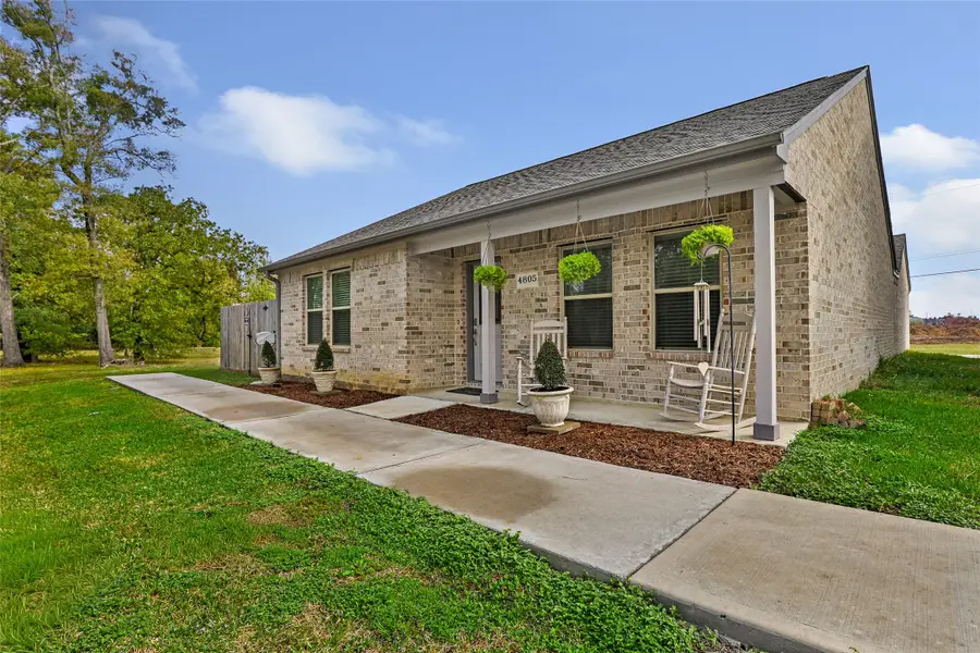 4805 Indian Trail, Baytown, TX 77521 - Image #2