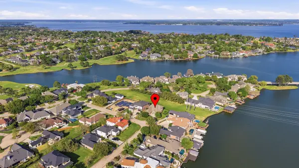 32 Waterford Way, Montgomery, TX 77356