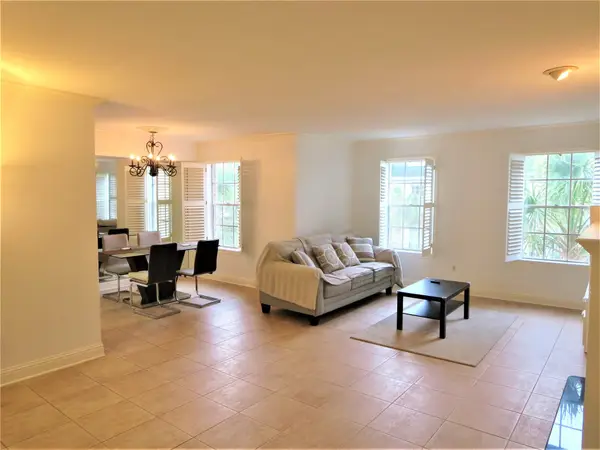 361 N Post Oak Lane #239, Houston, TX 77024