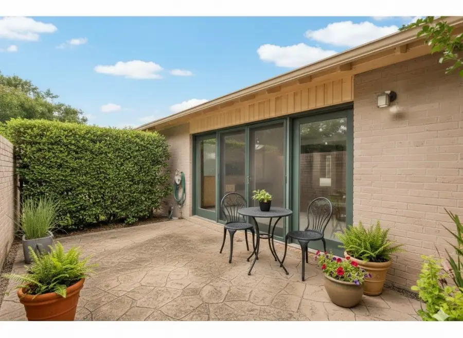 45 Champions Colony E, Houston, TX 77069 - Image #3