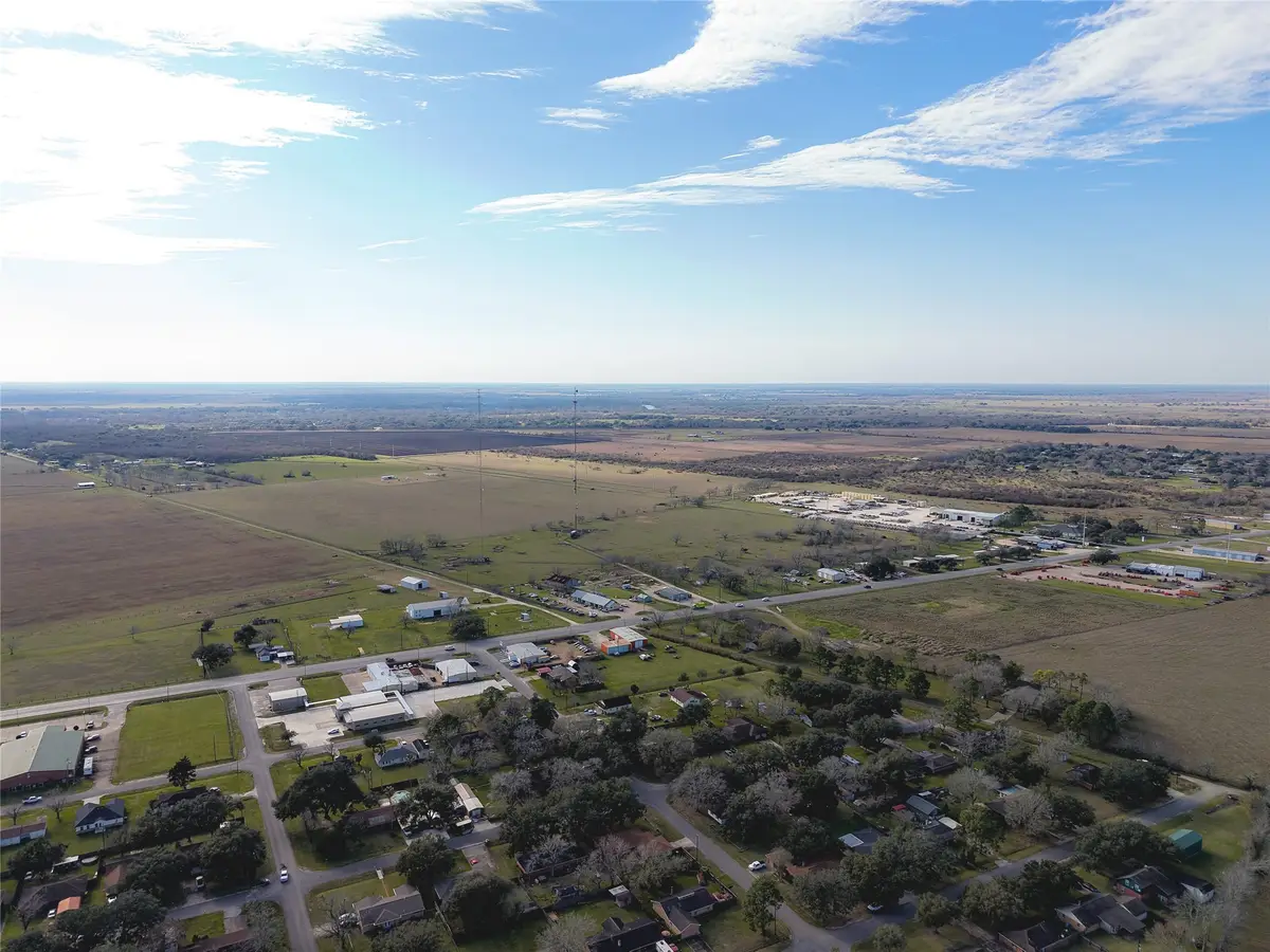 710 Avenue F, Bay City, TX 77414 - Image #1