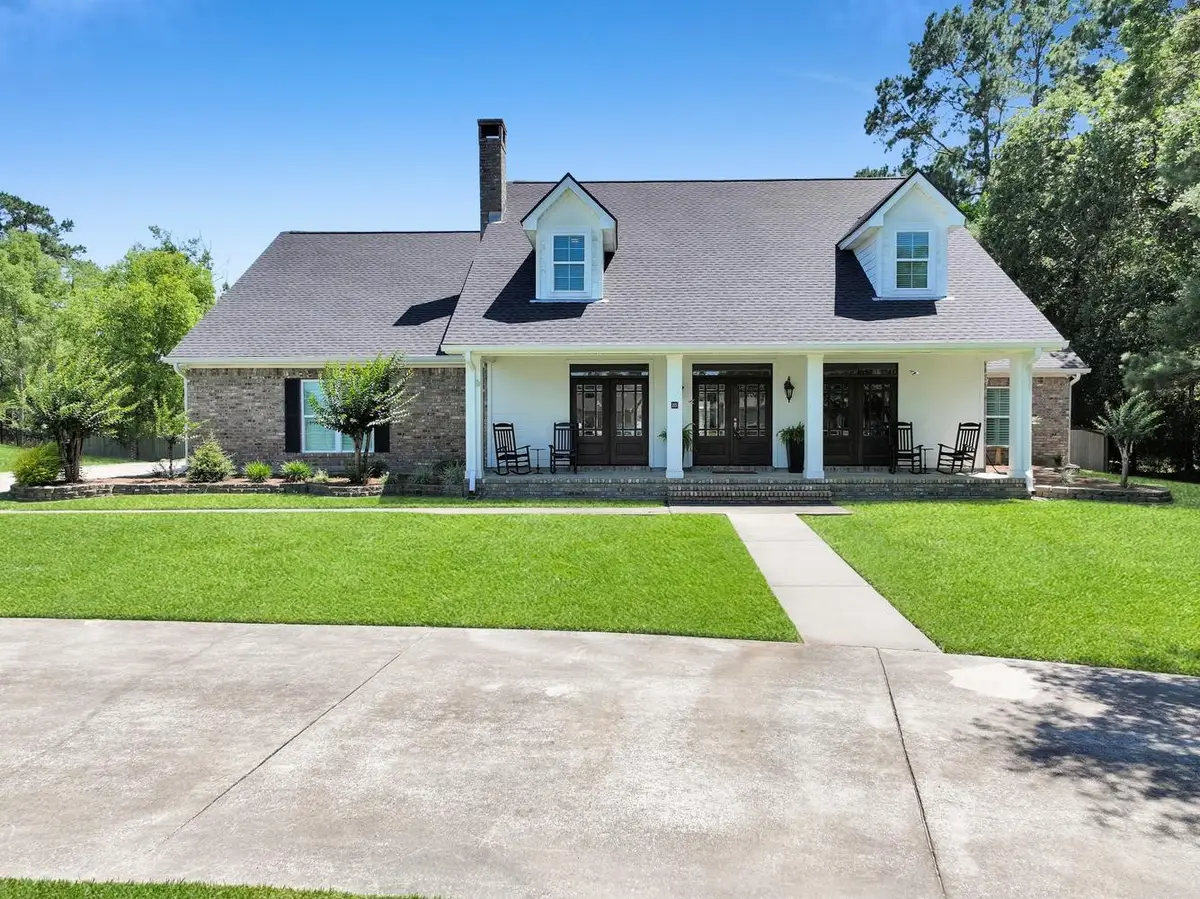 215 W Pineshadows Drive, Sour Lake, TX 77659 - #1