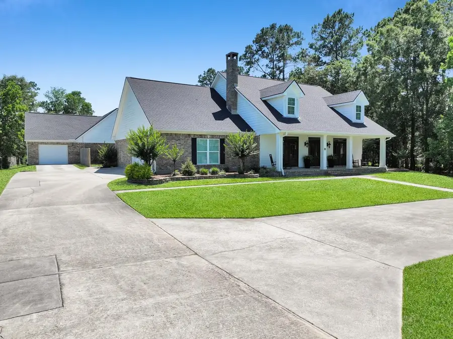 215 W Pineshadows Drive, Sour Lake, TX 77659 - #2