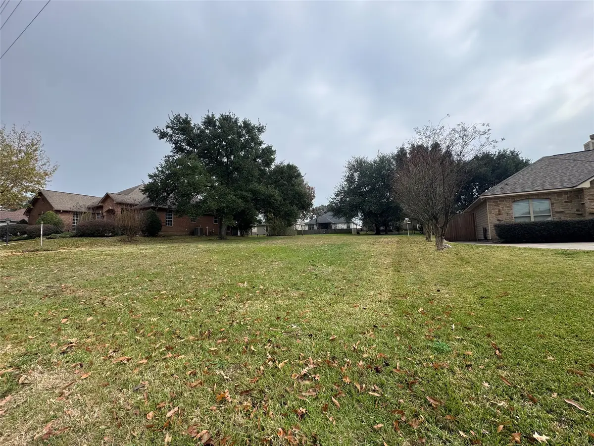 6987 Pleasure Lake Drive, Willis, TX 77318 - Image #1