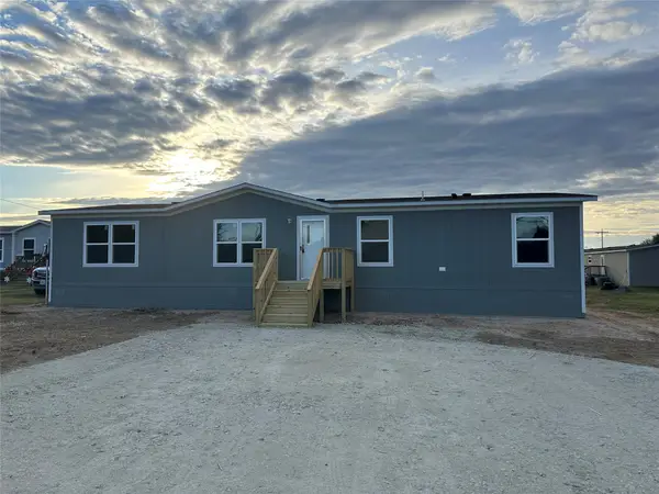 822 E Fannin Street, La Grange, TX 78945