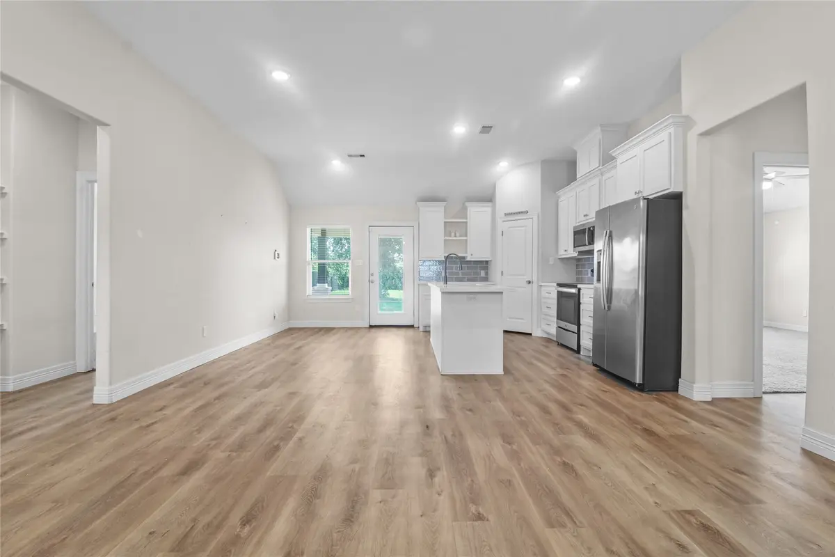 1208 E Henderson Road, Angleton, TX 77515 - Image #1