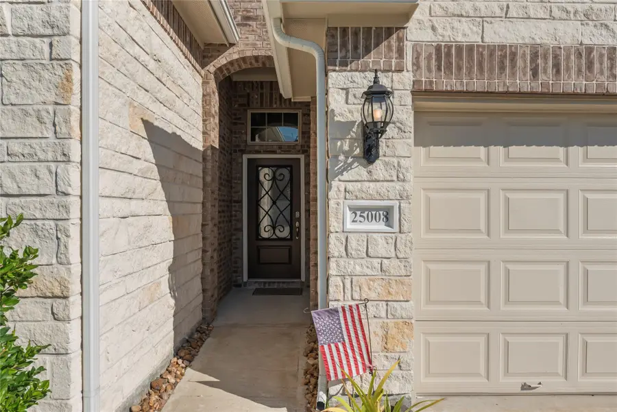 25008 Calais New Court, Kingwood, TX 77339 - Image #3