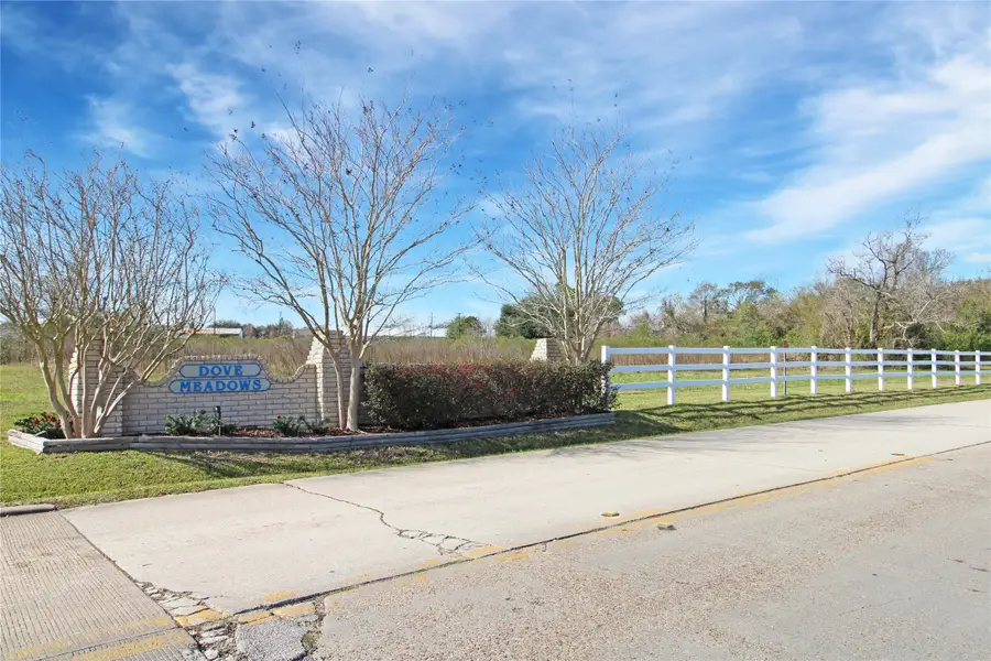 3602 Blue Wing Drive, Dickinson, TX 77539 - Image #2