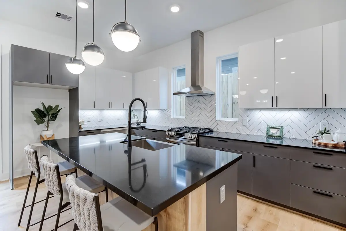 5502 Texas Street, Houston, TX 77011 - #1