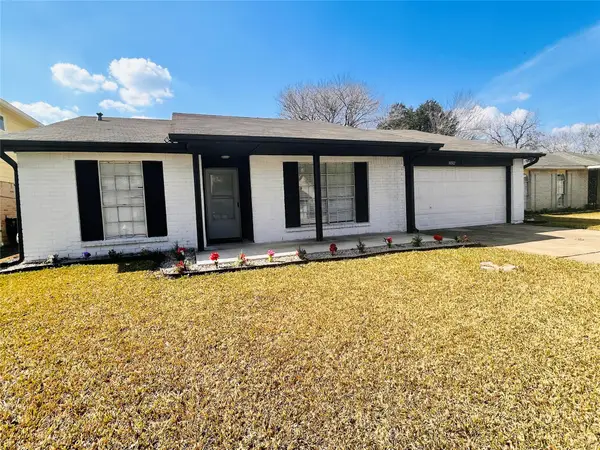 10502 Long River Drive, Sugar Land, TX 77498