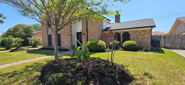 47 W Dansby Drive, Galveston, TX 77551