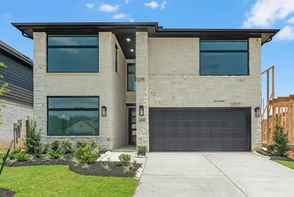 212 Yellow Rosewood Lane, New Caney, TX 77357