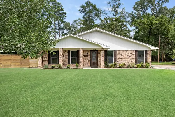1019 Pineglen Drive, Sour Lake, TX 77659