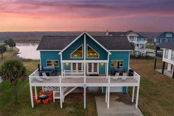 4021 Biscayne Beach Road, Port Bolivar, TX 77650