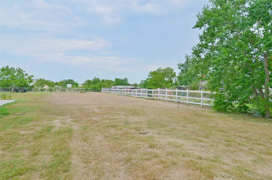 1003B 24th Street, San Leon, TX 77539 - Image #2