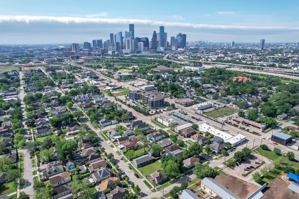 2119 Everett Street, Houston, TX 77009