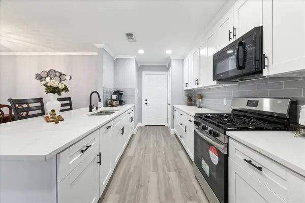 143 Mill Stream Lane, Houston, TX 77060