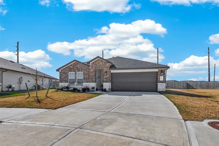 1102 Rayburn Drive, Rosharon, TX 77583 - Image #2