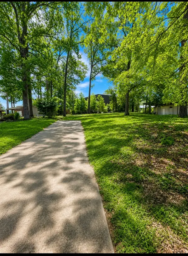 203 Wildbriar Drive, Jasper, TX 75951