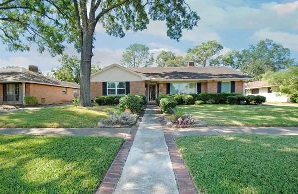 1006 Baymeadow Drive, Houston, TX 77062