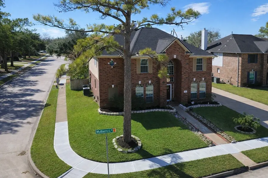 1502 Mulberry Court, Pearland, TX 77581 - Image #3