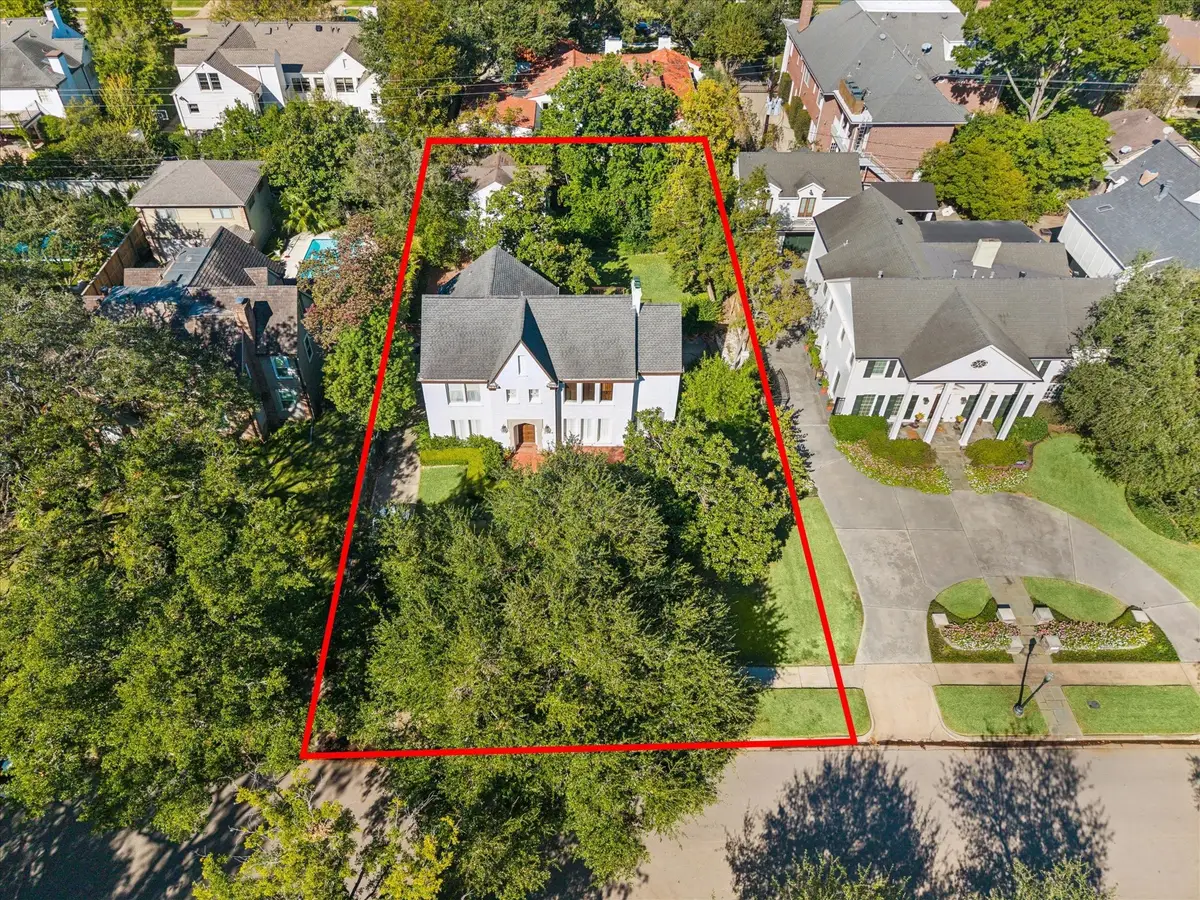 2204 Inwood Drive, Houston, TX 77019 - Image #1