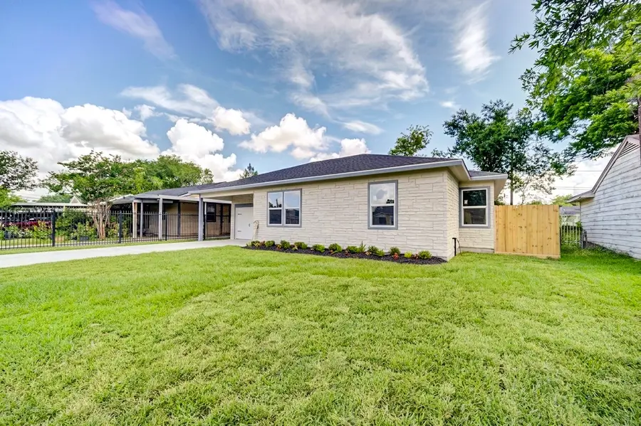 10413 Muscatine Street, Houston, TX 77029 - #3