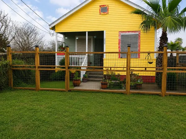 2825 N Sonny Lane, Galveston, TX 77554
