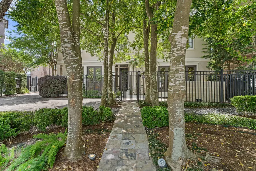 30 Hackberry Lane #A, Houston, TX 77027 - #3