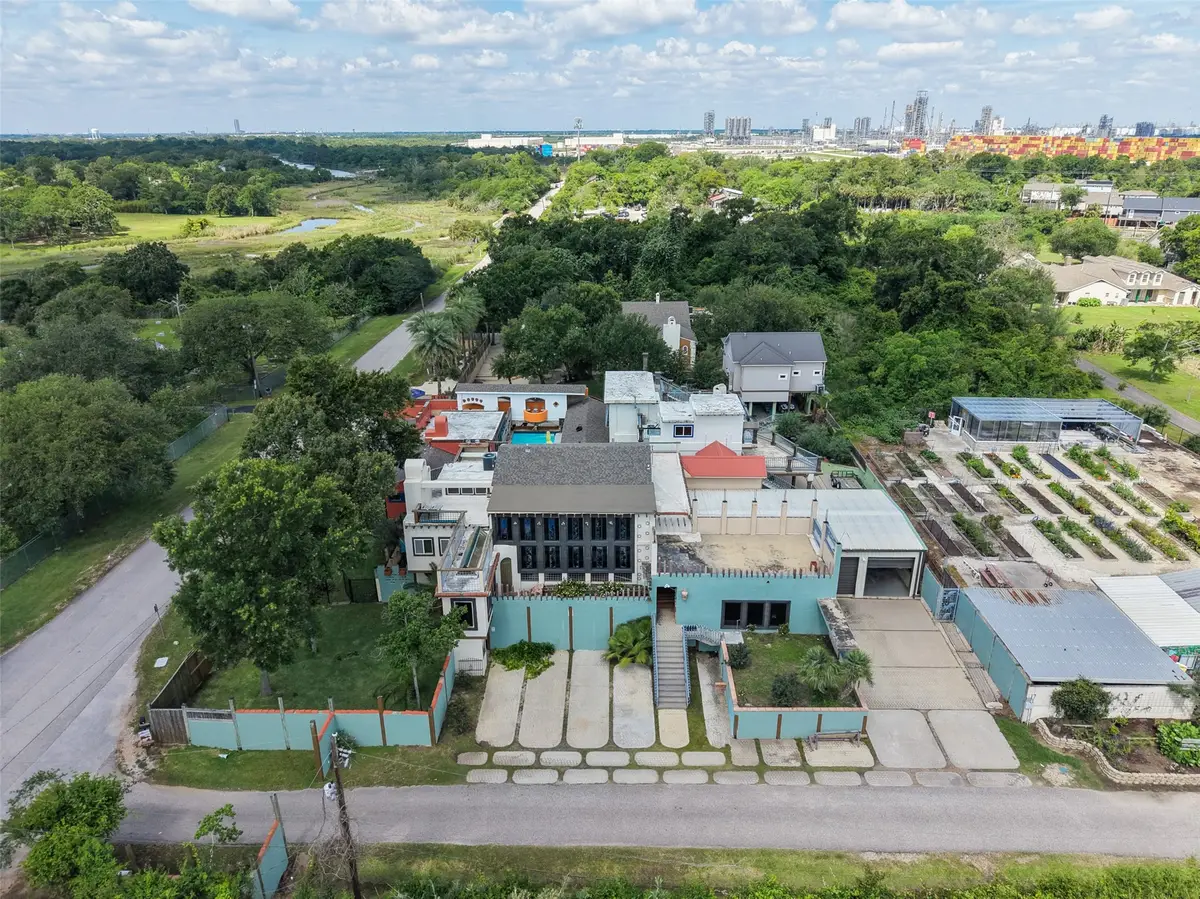 614 Pine Gully Road, Seabrook, TX 77586 - #1