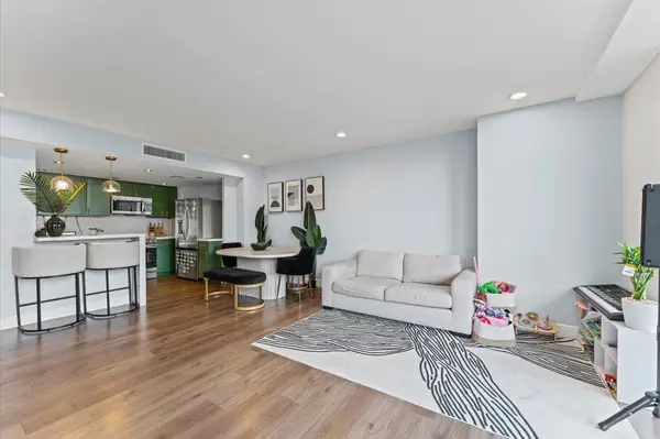 2016 Main Street #717, Houston, TX 77002