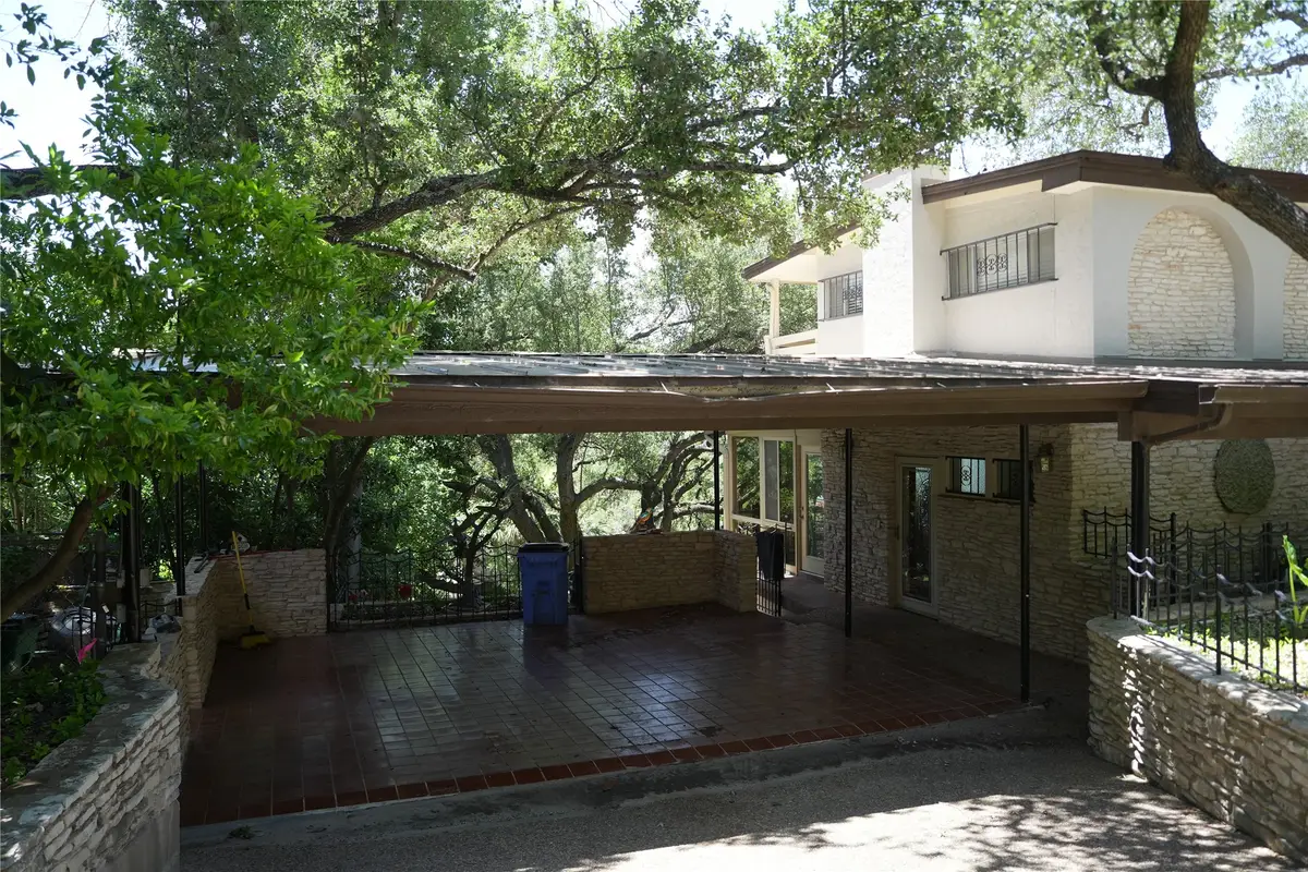 7044 Comanche Trail, Austin, TX 78732 - Image #1