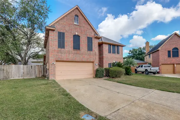326 Dunford Court, Highlands, TX 77562