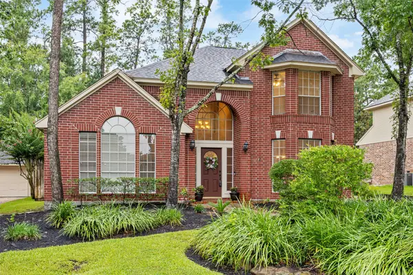 107 N N Sunny Slope Circle, The Woodlands, TX 77381
