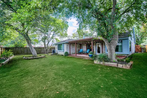 2709 Northern Drive, League City, TX 77573