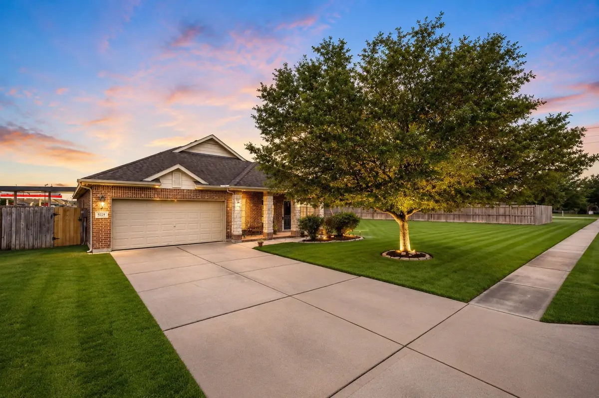 8227 Shady Grove, Baytown, TX 77523 - #1